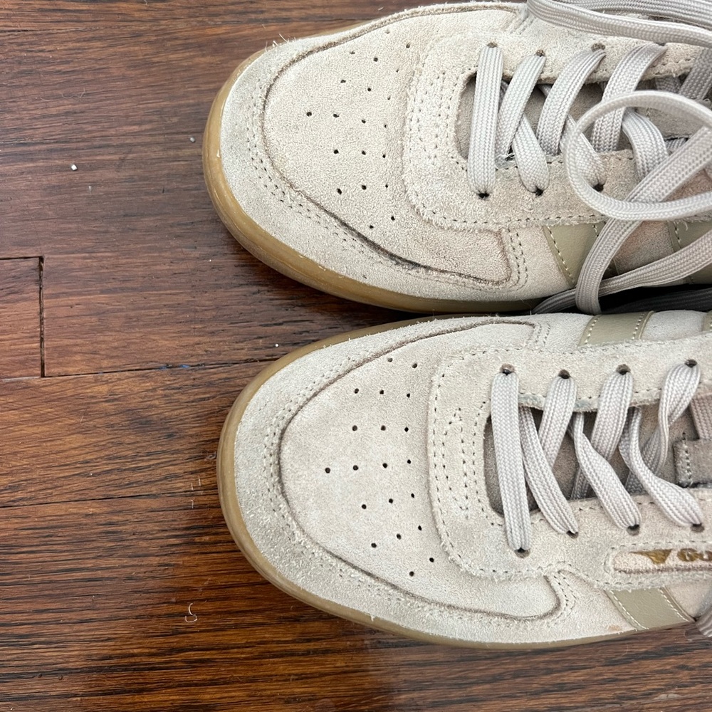 Gola Women’s Beige Suede Sneakers with Gum Sole - Picture 6 of 6